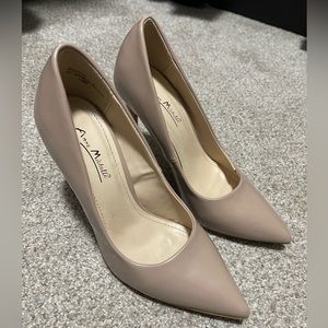 Heels Zapatilas size 7 Color Taupe